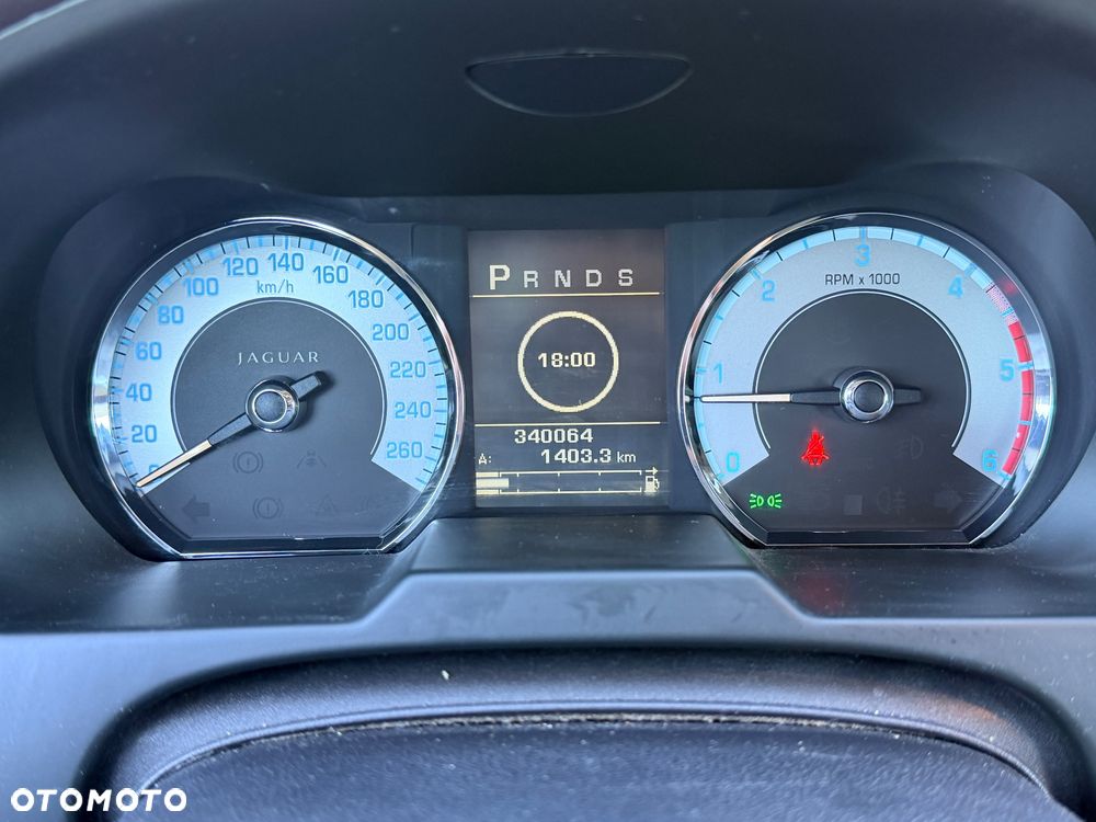 Jaguar XF 2.7 V6 Premium Luxury - 35
