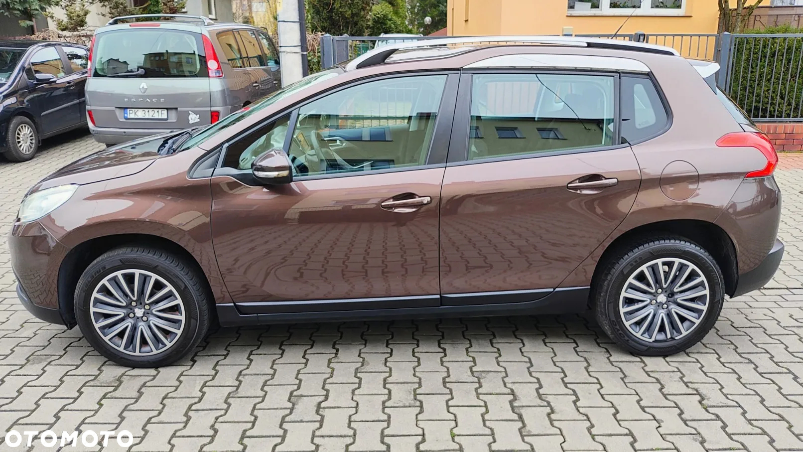 Peugeot 2008 1.6 e-HDi Style S&S - 13