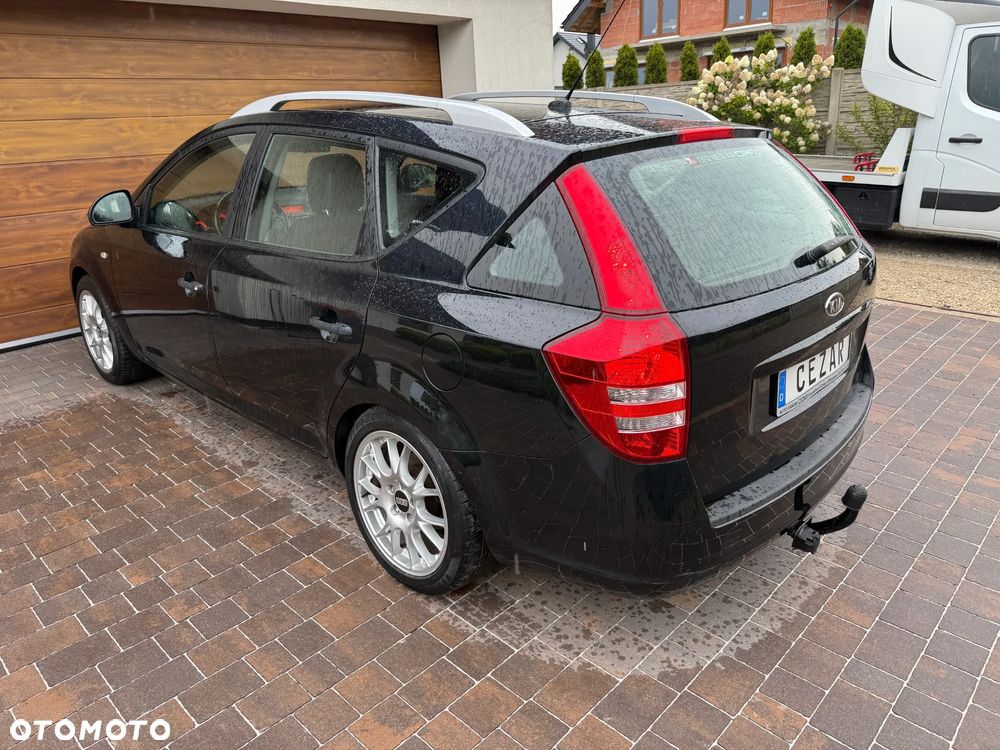 Kia Ceed - 7