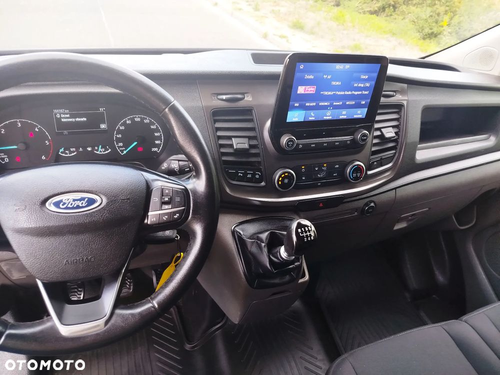 Ford TRANSIT CUSTOM - 21