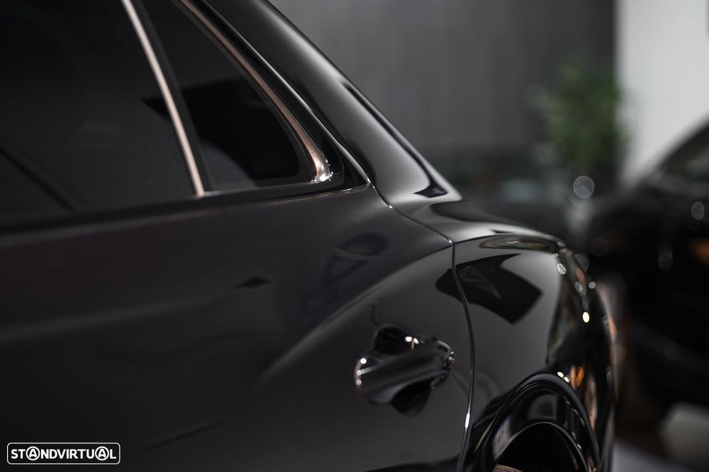 Bentley Flying Spur V8 Mulliner - 9