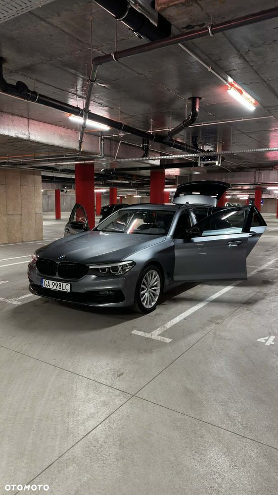 BMW Seria 5 520d Sport Line sport - 9