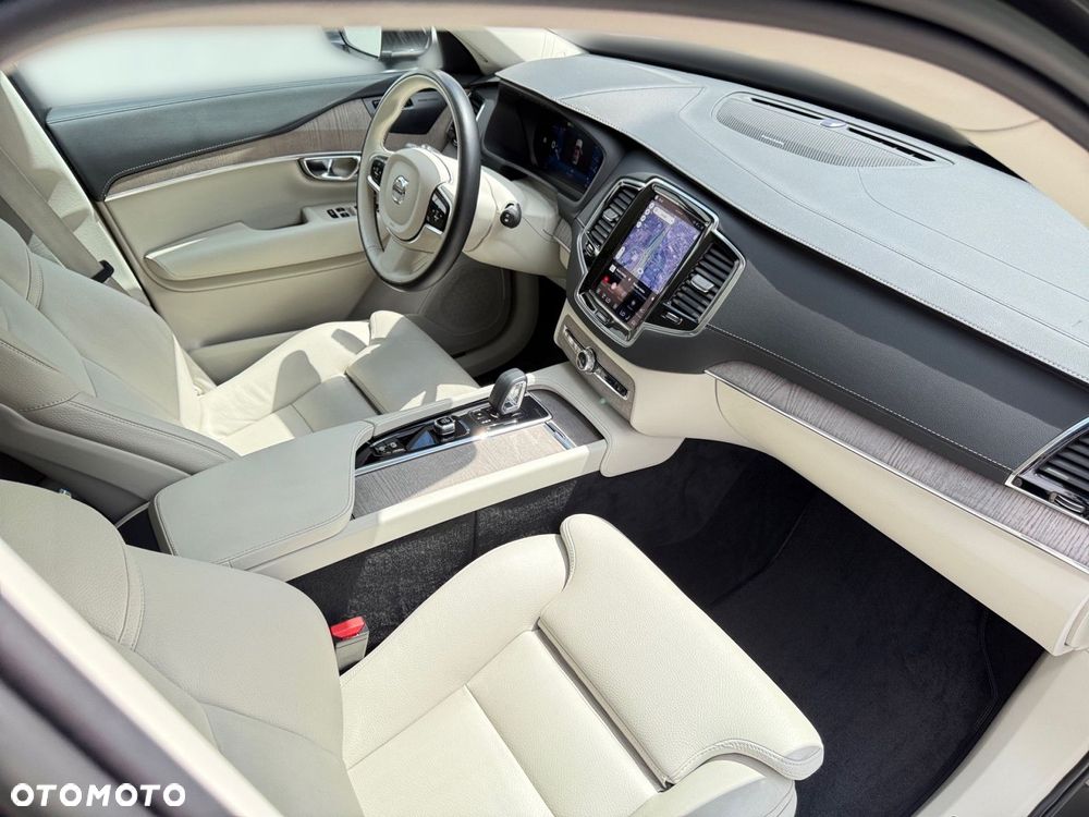 Volvo XC 90 - 28