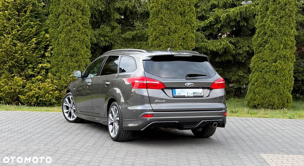 Ford Focus - 11