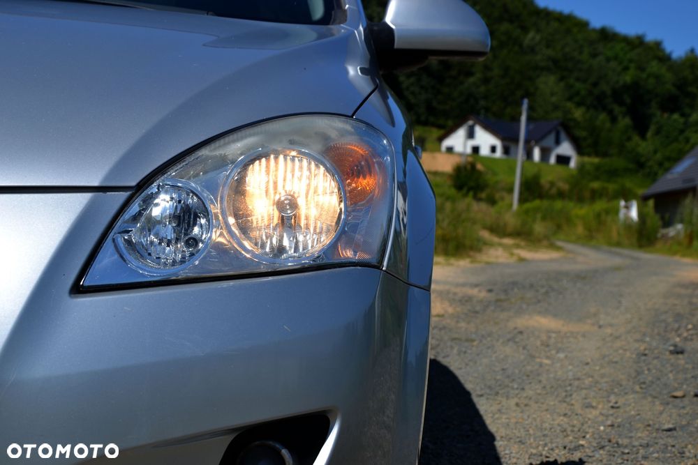 Kia Ceed 1.6 Comfort + - 6