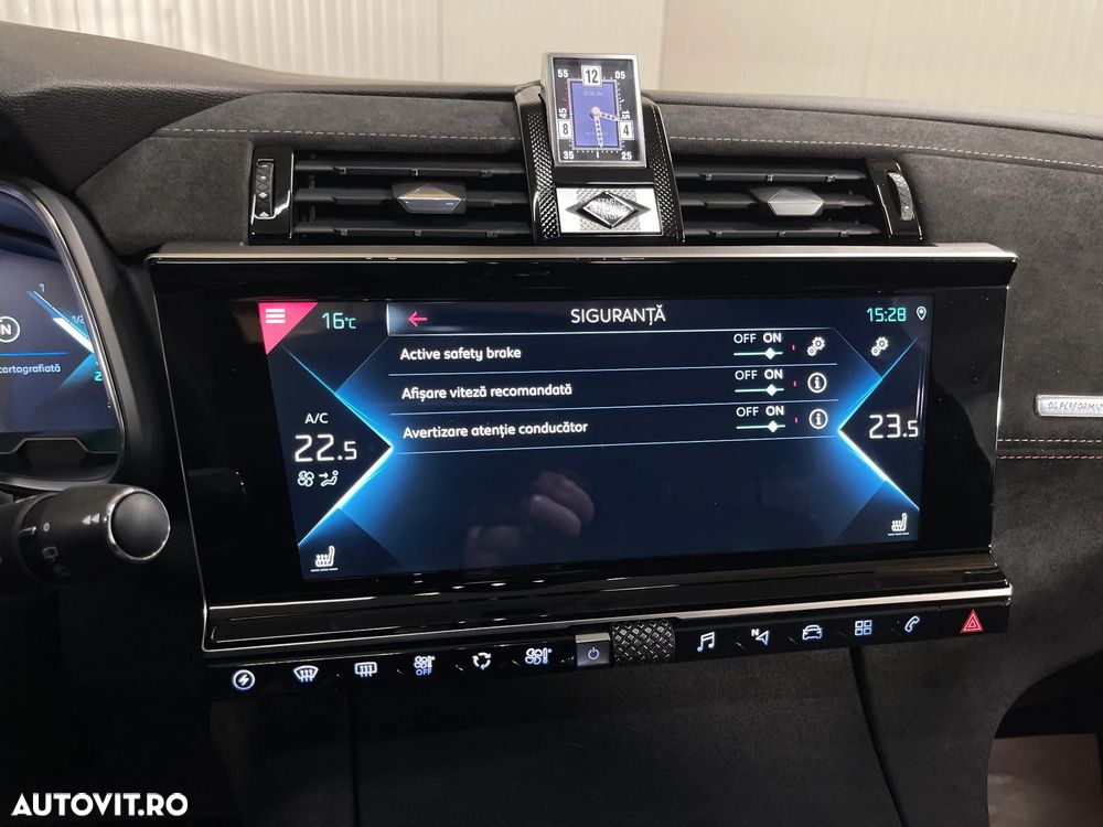 DS Automobiles DS 7 Crossback 1.6 PHeV FWD 225 EAT8 PERFORMANCE LINE + - 24