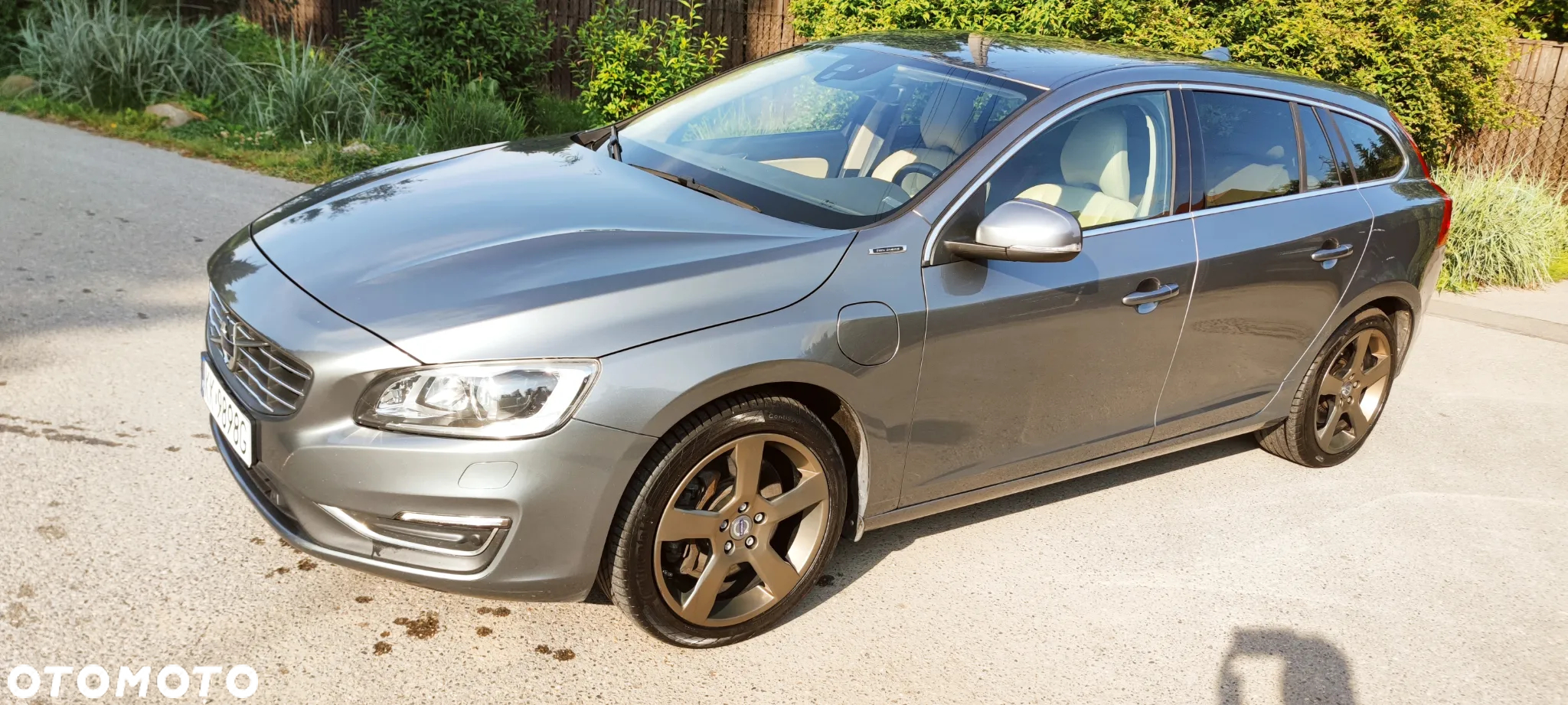 Volvo V60 D6 AWD Plug-in Hybrid Summum - 18
