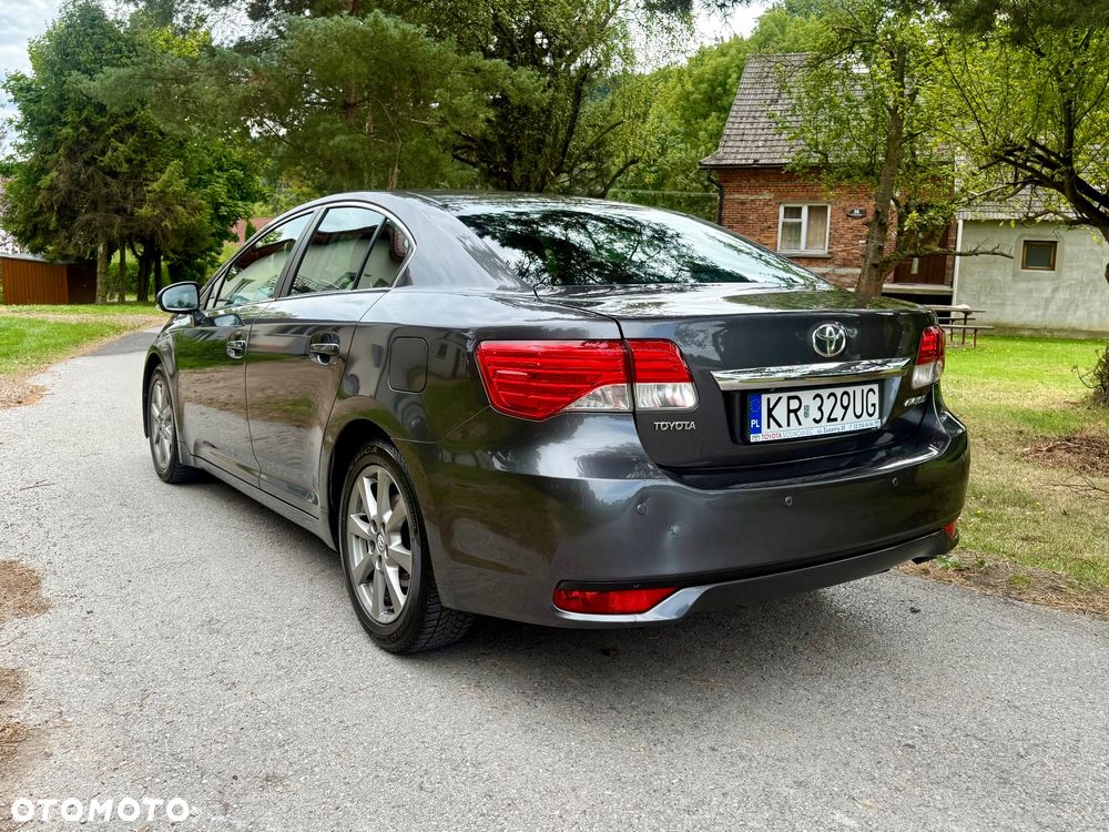Toyota Avensis 2.2 D-4D Premium - 10