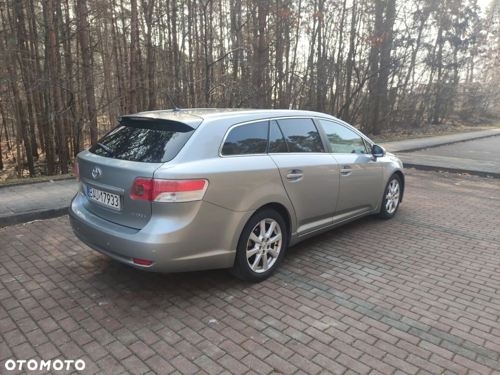 Toyota Avensis 2.0 D-4D Sol - 8
