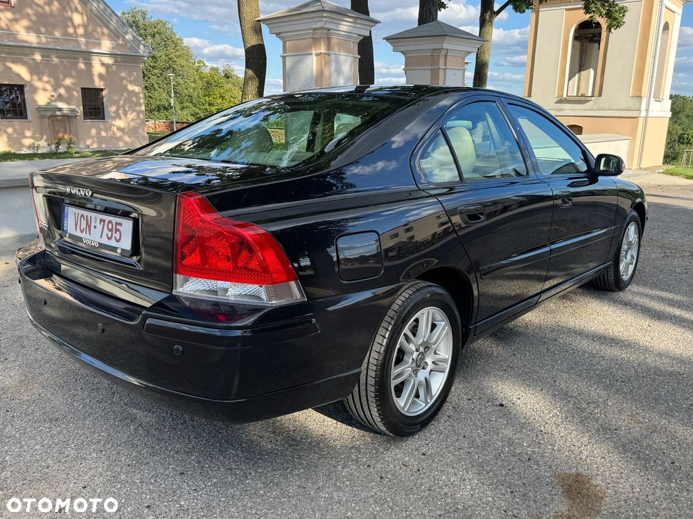 Volvo S60 2.4D Momentum - 13
