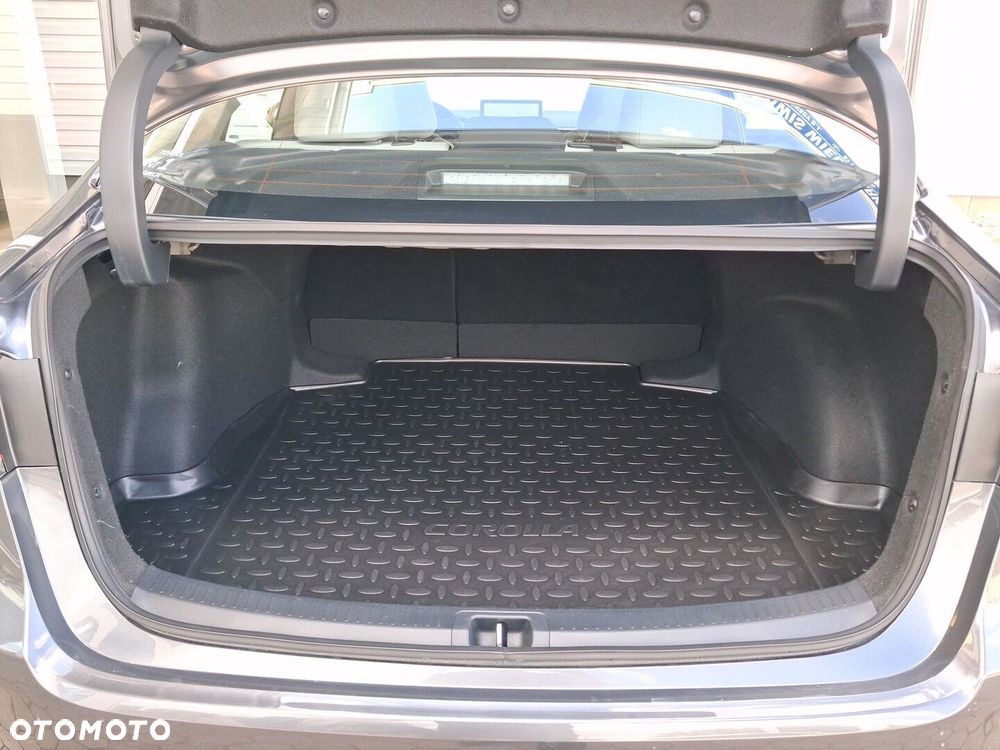 Toyota Corolla 1.8 Hybrid Comfort - 12