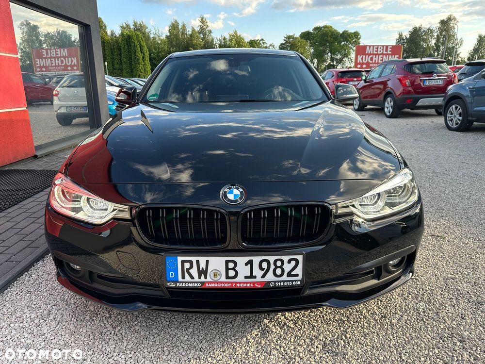 BMW Seria 3 320d Luxury Line - 15