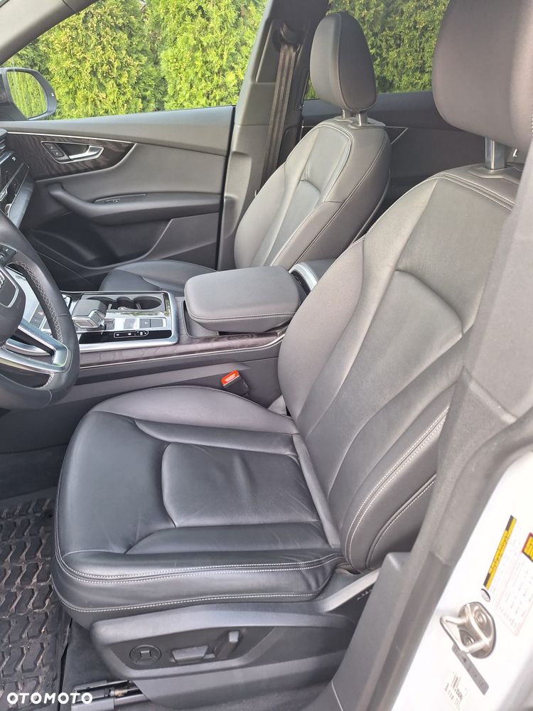 Audi Q8 55 TFSI mHEV Quattro Tiptronic - 11