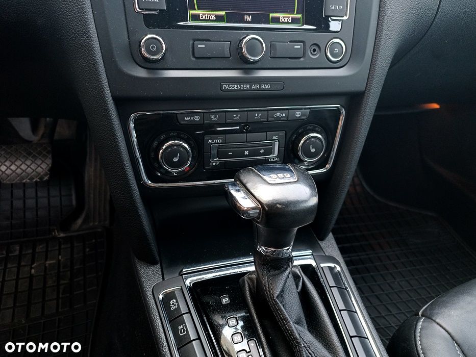 Skoda Superb 2.0 TDI DSG Exclusive - 33