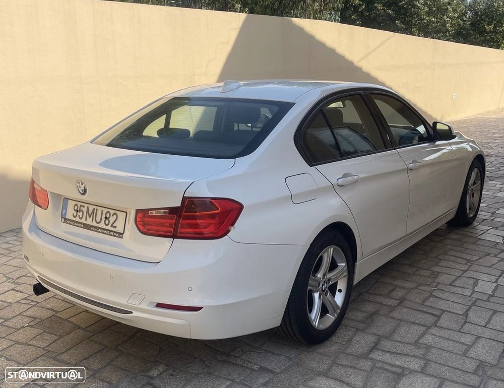 BMW 318 d xDrive Line Sport - 3