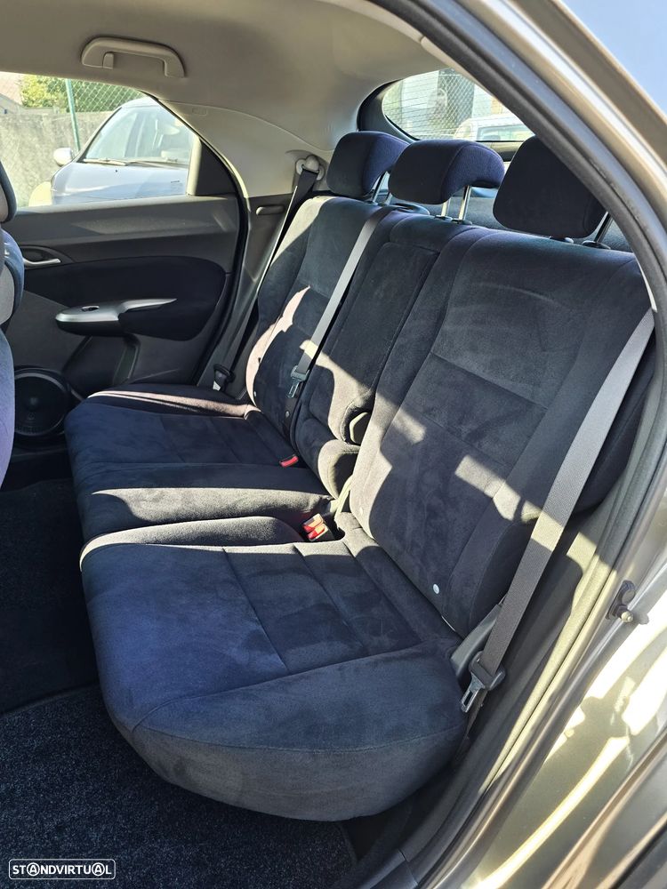 Honda Civic 1.4 Sport - 15