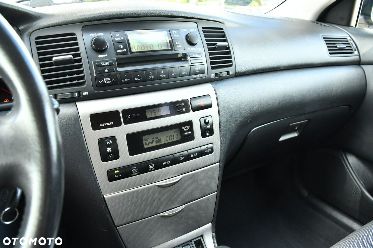 Toyota Corolla - 37