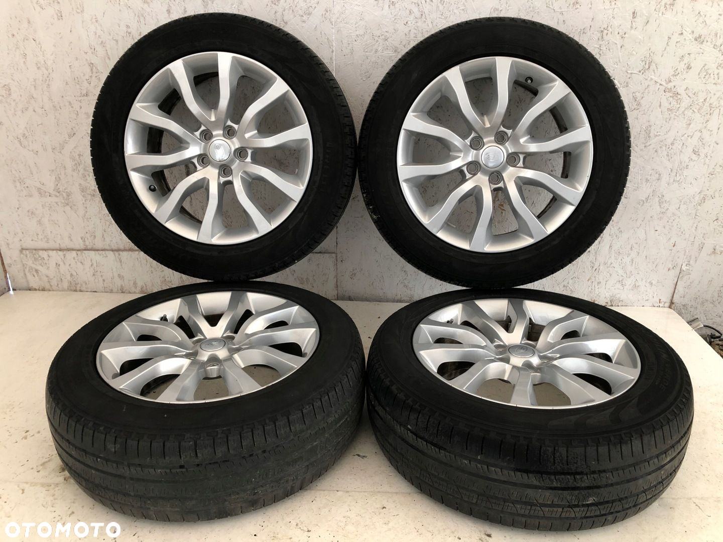 RANGE ROVER KOŁA ALUFELGI 255/55 R20 PIRELLI - 3