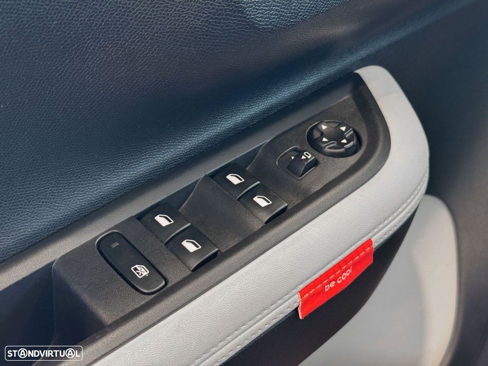 Citroën e-C3 44 kWh Autonomia Conforto Max - 33