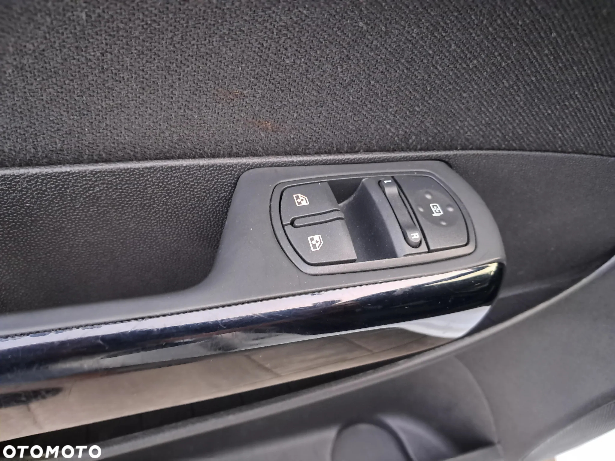 Opel Corsa 1.2 16V Cosmo - 26