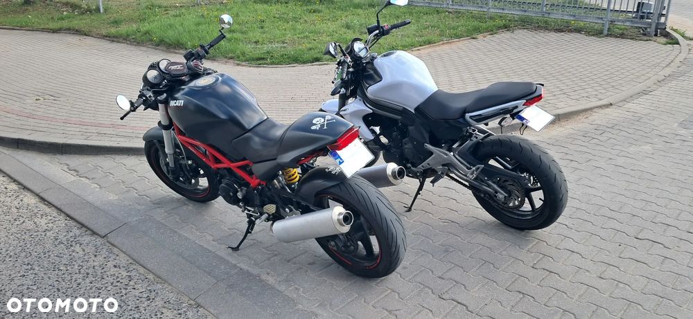 Ducati Monster - 10