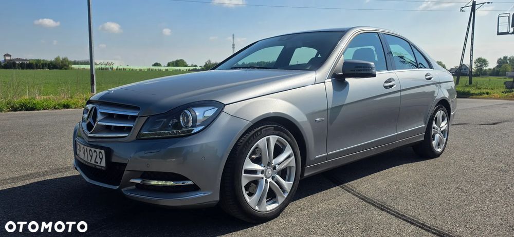 Mercedes-Benz Klasa C 220 CDI DPF Automatik BlueEFFICIENCY Avantgarde - 2