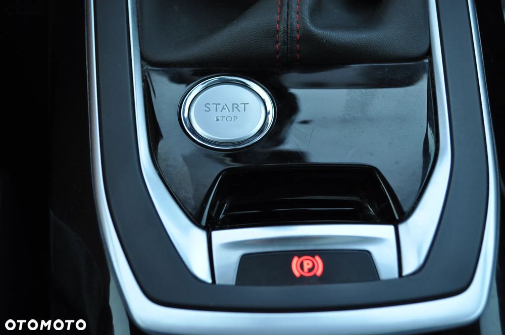 Peugeot 308 BlueHDi 150 EAT6 Stop & Start GT-Line Edition - 28