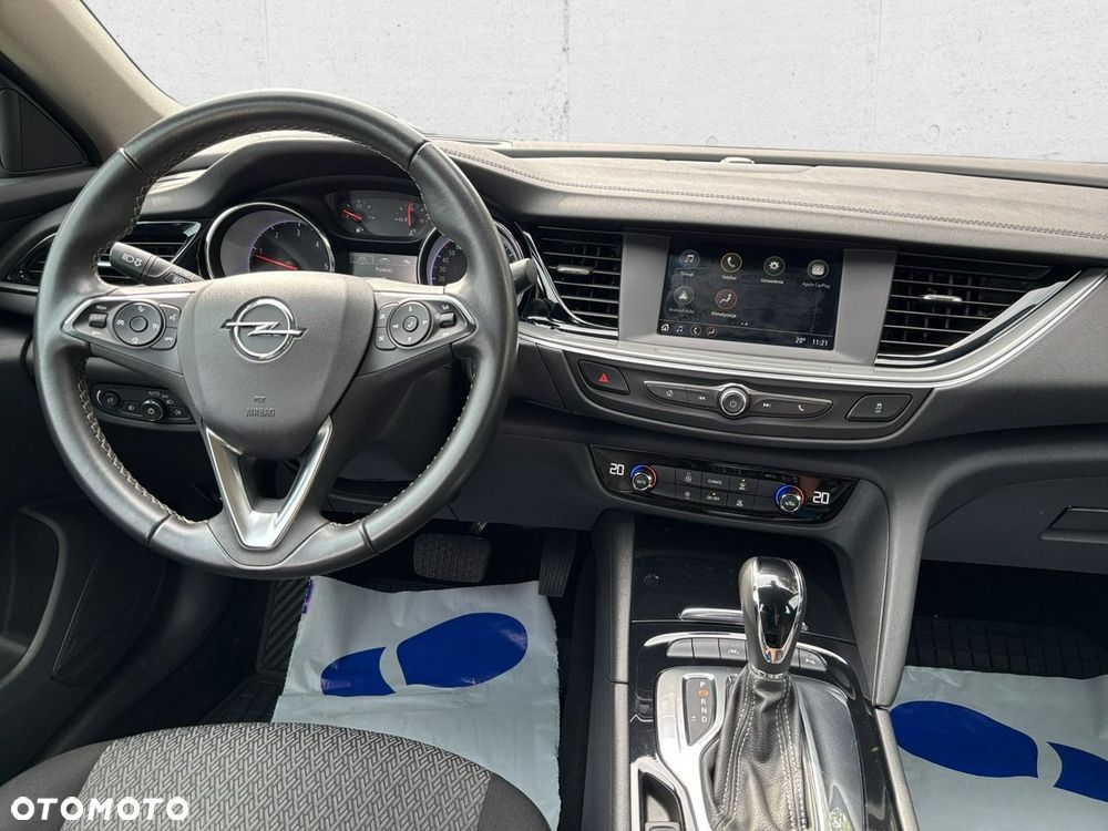 Opel Insignia - 18