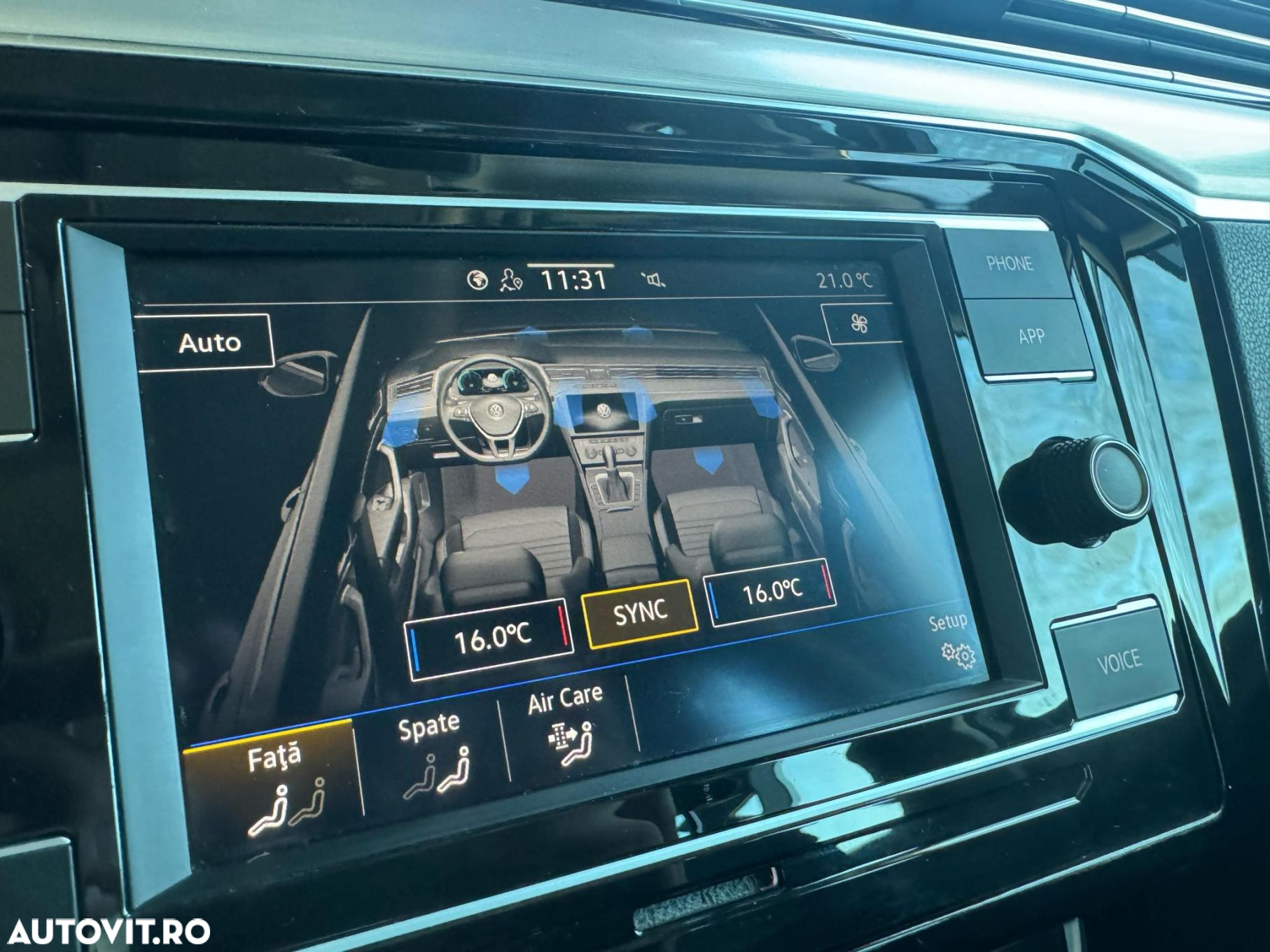 Volkswagen Passat 2.0 TDI DSG Highline - 26