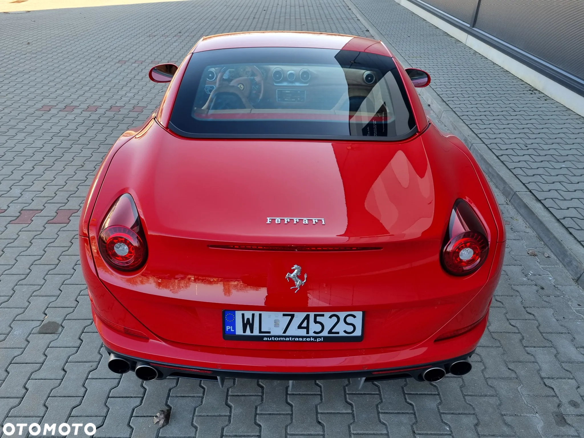 Ferrari California T - 12