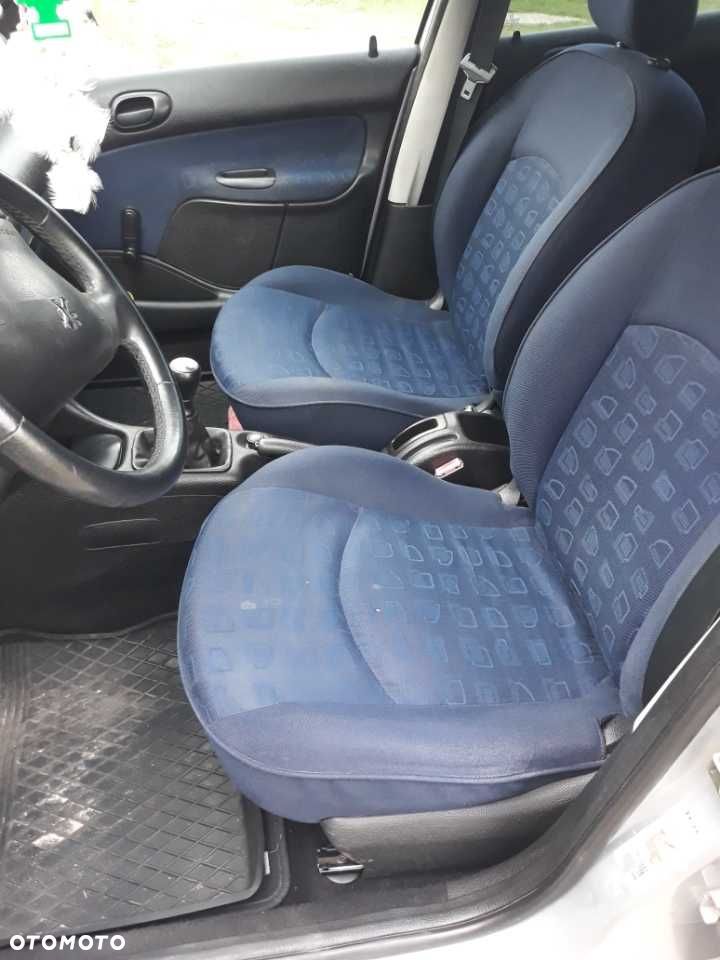 Peugeot 206 - 6