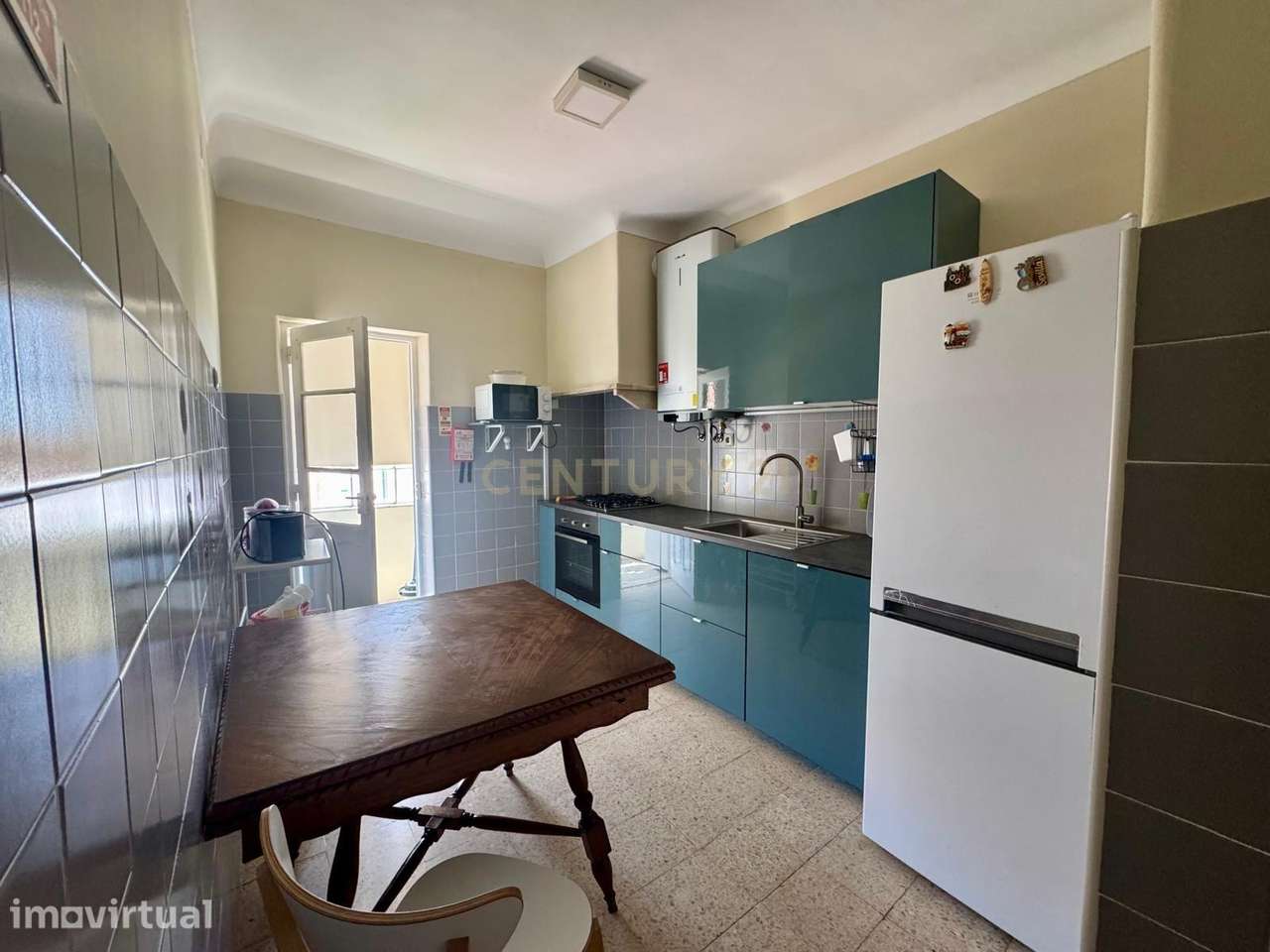Apartamento T3 mobilado localizado na freguesia da Atalaia - Grande imagem: 2/18