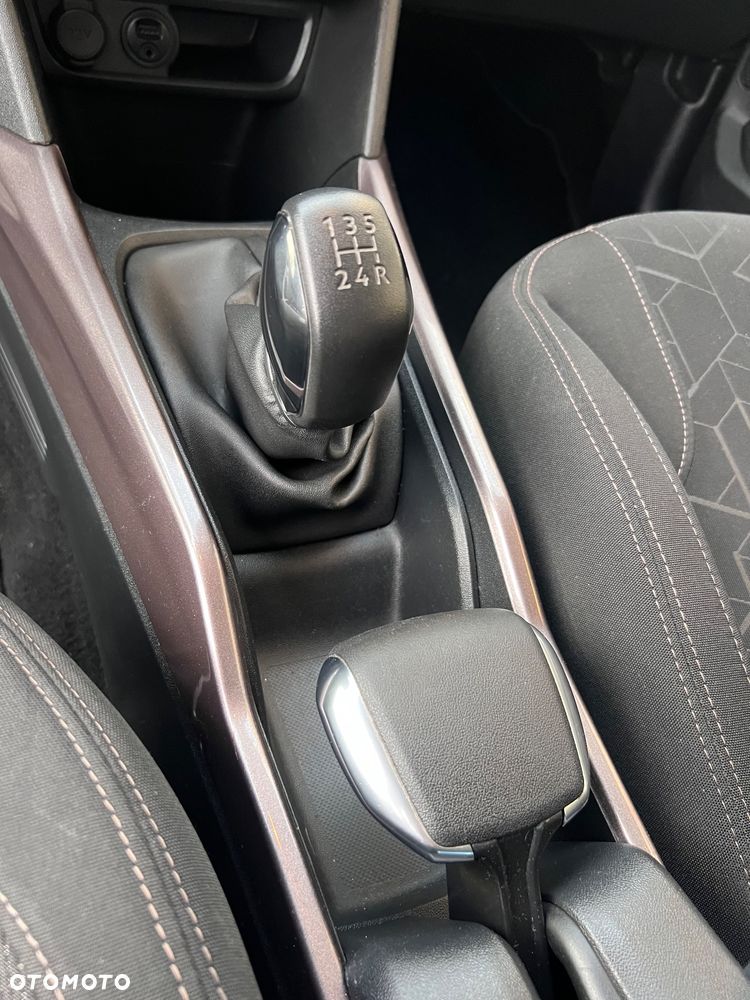 Peugeot 2008 82 VTI Acess - 39