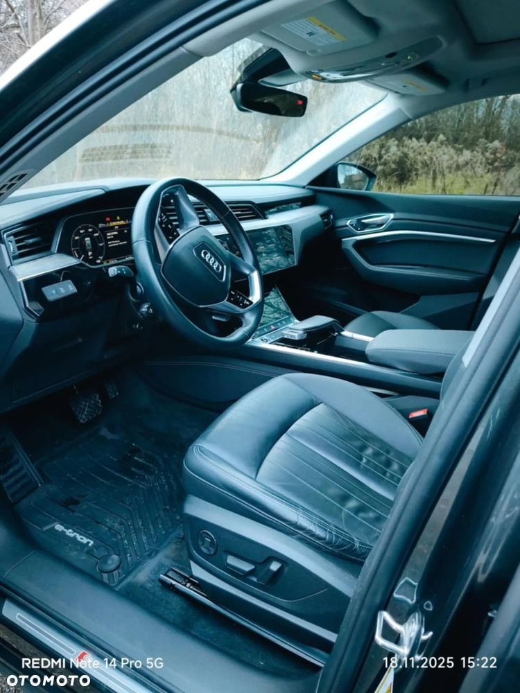 Audi e-tron - 11
