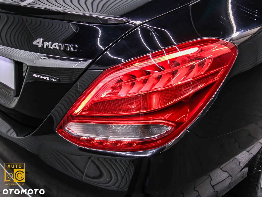 Mercedes-Benz Klasa C 300 9G-TRONIC AMG Line - 36