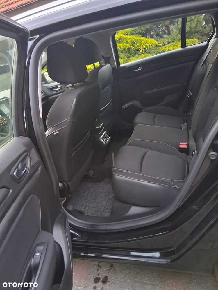 Renault Megane TCe 140 GPF EDC LIMITED - 12