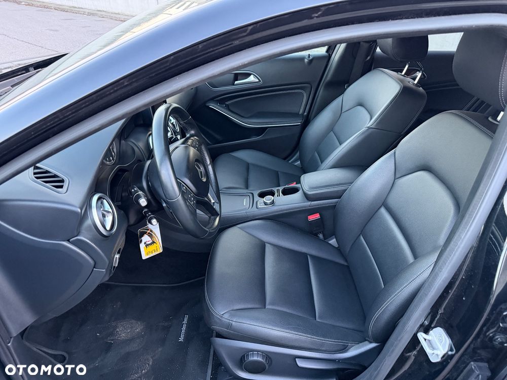 Mercedes-Benz Klasa A 180 7G-DCT - 13
