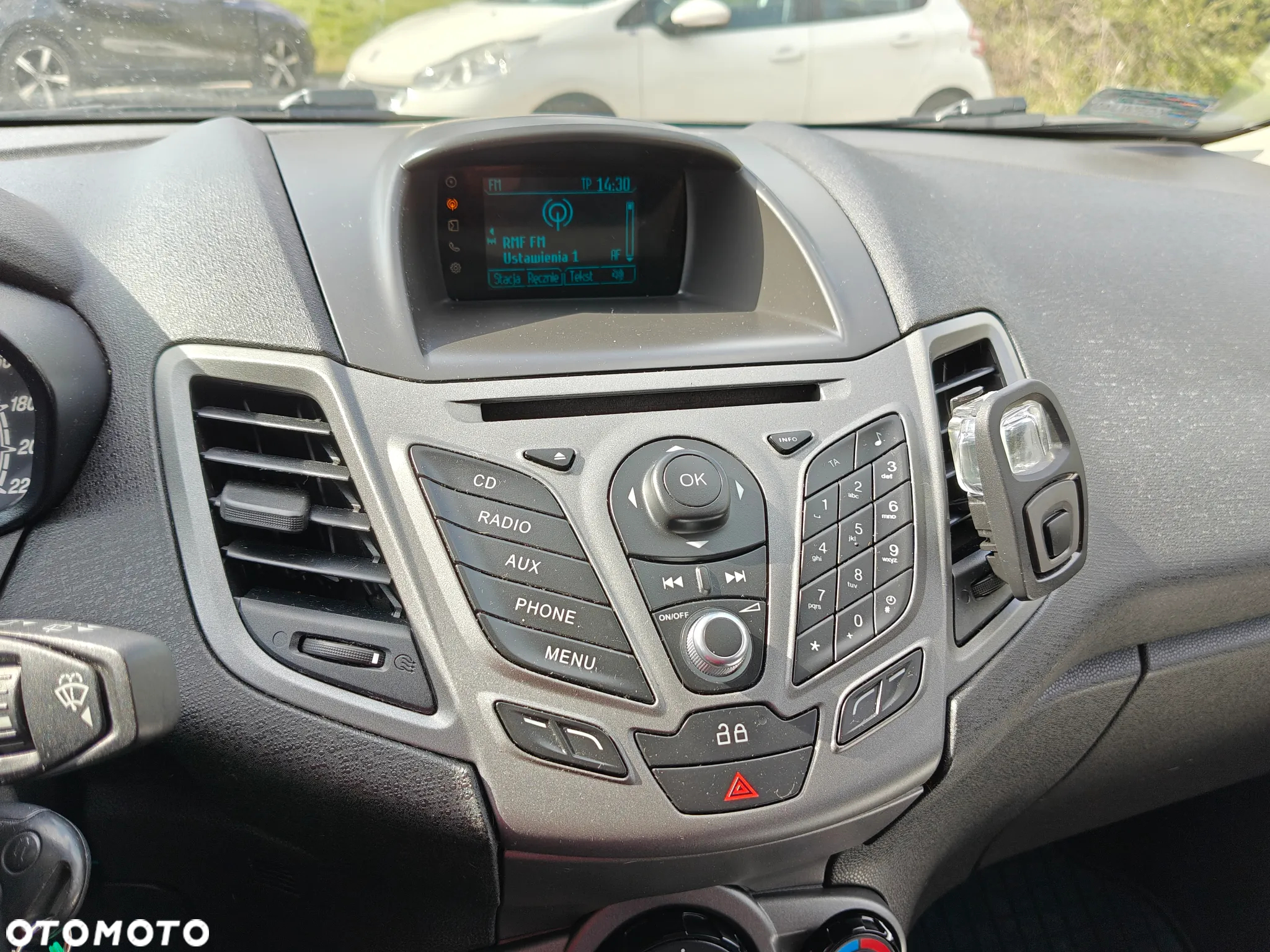 Ford Fiesta 1.5 TDCi Ambiente - 23
