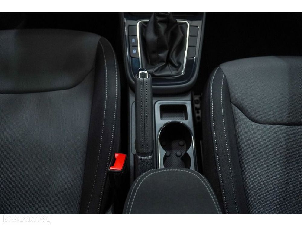 Skoda Fabia 1.0 TSI Selection DSG - 32
