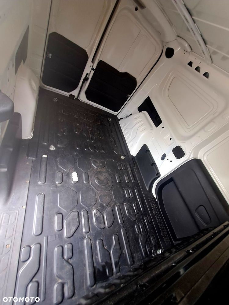 Fiat Doblo Maxi | 3 osobowy | 1 rej 2023 - 20
