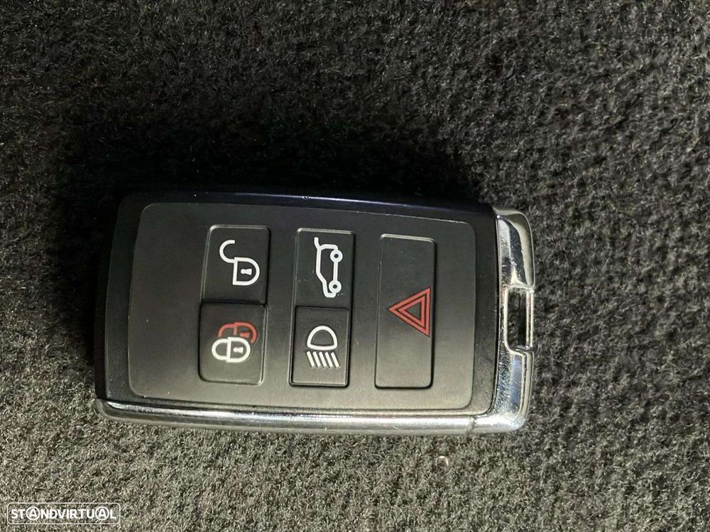 Land Rover Range Rover Evoque 2.0 D180 AWD R-Dynamic S Auto - 19