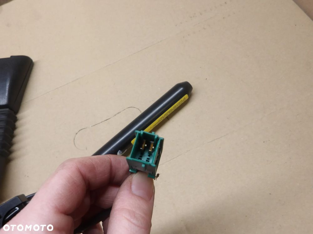 OPEL CORSA C 3D 1.0B ZAPINKA PASA PRAWY LEWY PRZÓD - 7