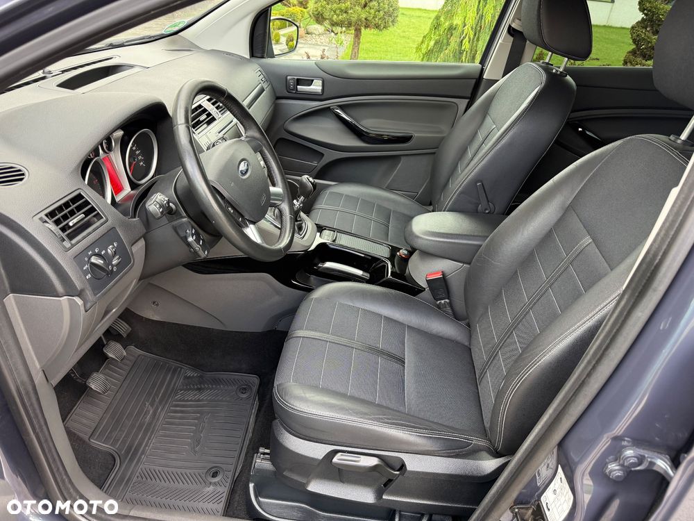 Ford Kuga 2.0 TDCi 2x4 Titanium - 8