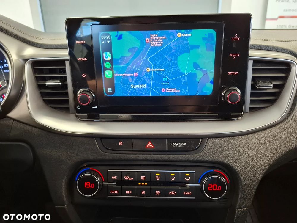 Kia Ceed 1.6 CRDi mHEV M - 11