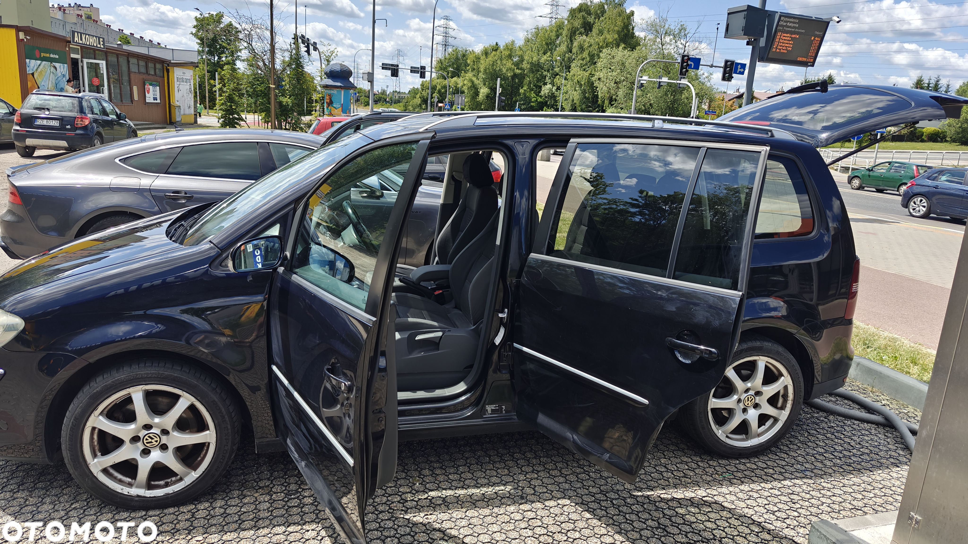 Volkswagen Touran 2.0 TDI DPF Cross DSG - 14
