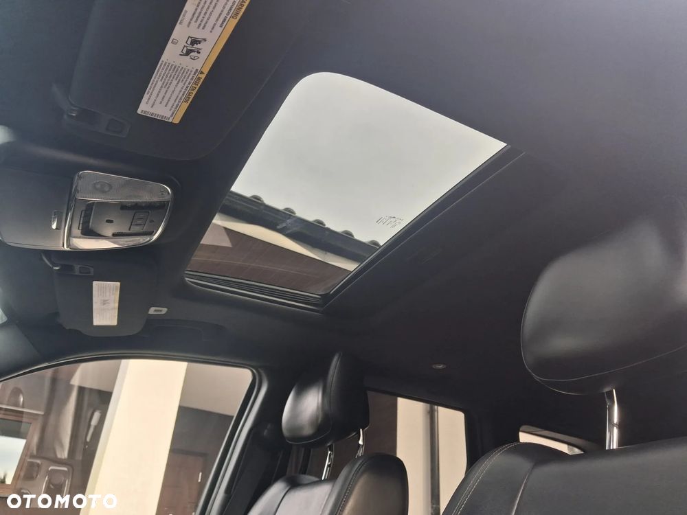 Jeep Grand Cherokee - 20