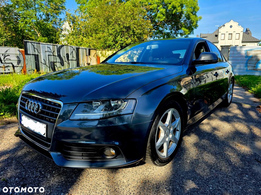 Audi A4 Limousine - 9