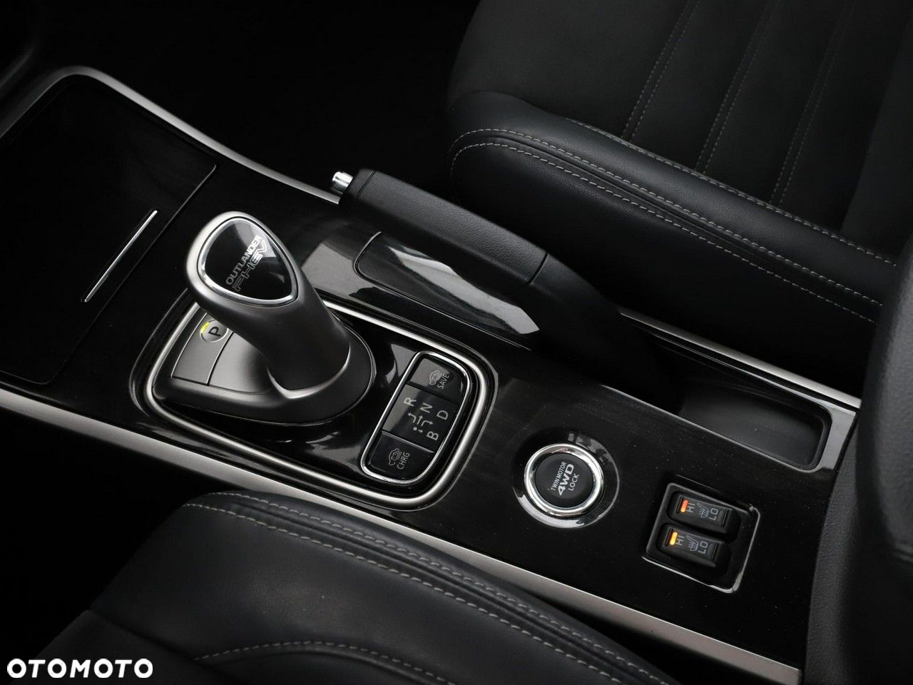 Mitsubishi Outlander - 26