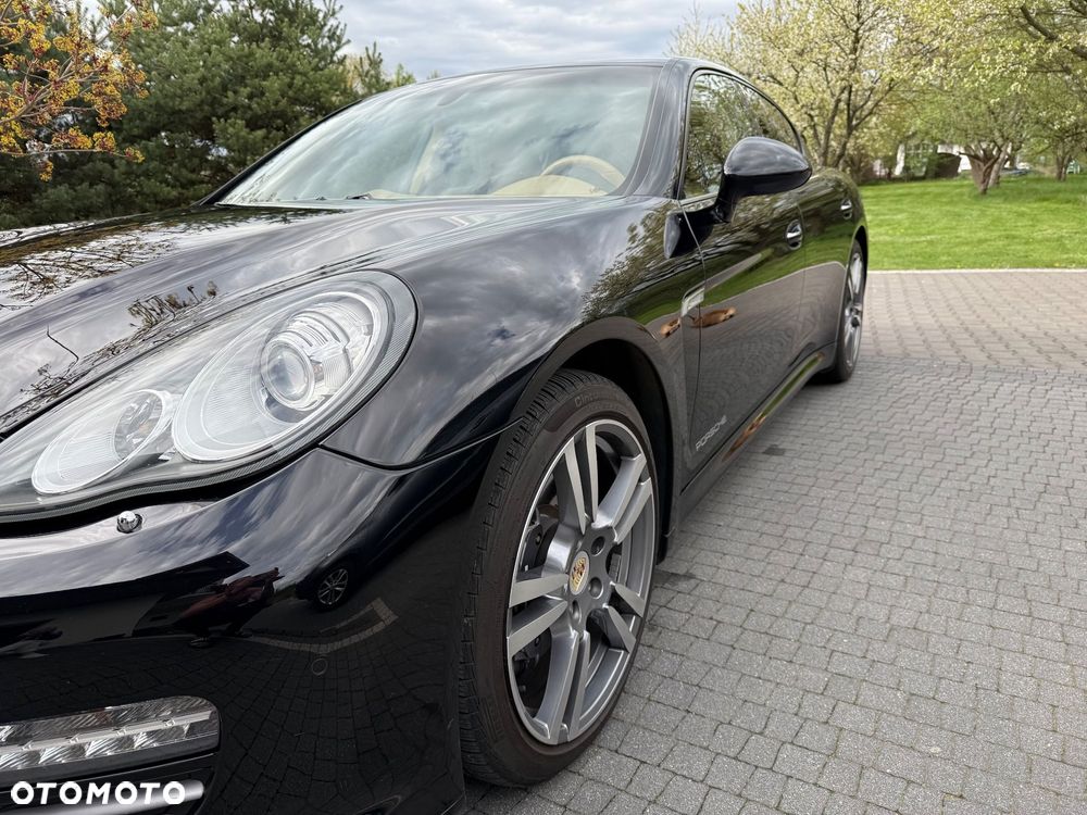 Porsche Panamera 4 PDK - 8