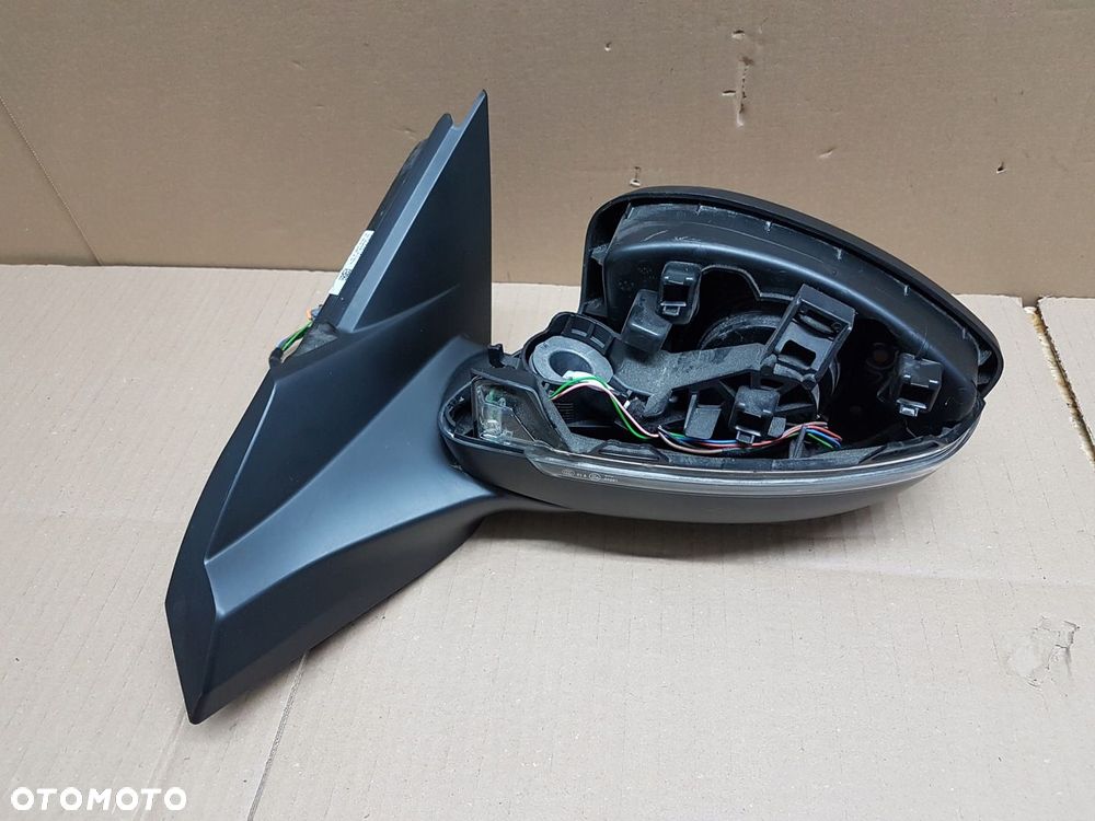 LUSTERKO PRZÓD LEWE PEUGEOT 2008 II 6-PIN - 1